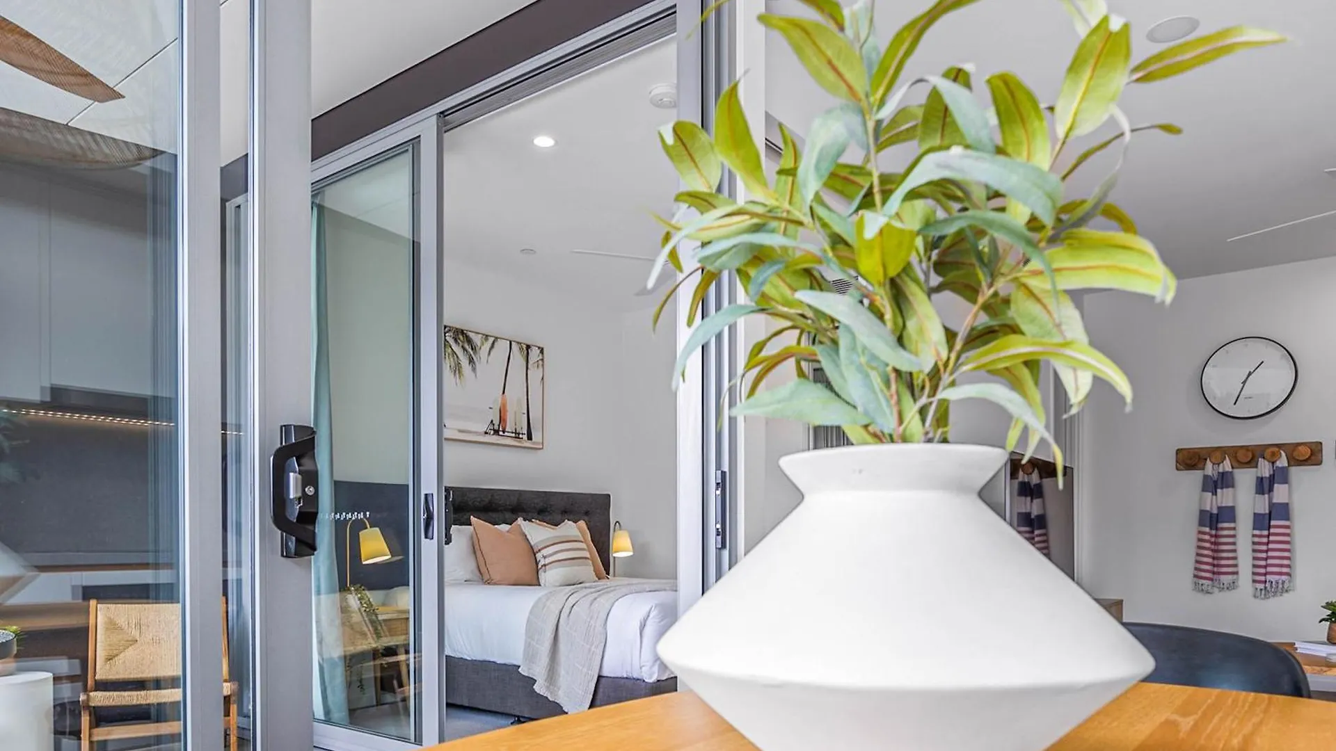 Executive Beachside Getaway Maroochydore 0*,