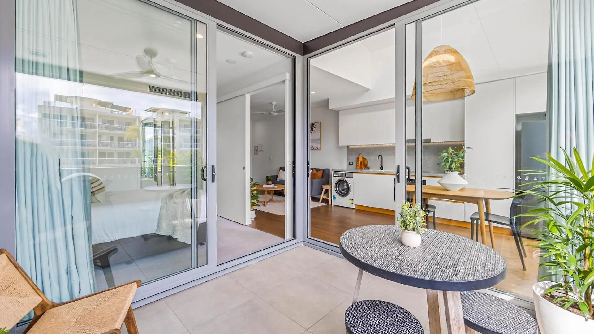 Executive Beachside Getaway Maroochydore Australia
